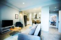 /customerDocs/images/avatars/69559/69559-ΜΟΝΤΕΡΝΟ-ΔΙΧΩΡΟ-ΔΙΑΜΕΡΙΣΜΑ-M&E HOUSE-ΑΓΙΟΣ ΝΙΚΟΛΑΟΣ-AGIOS NIKOLAOS-LOGO.jpg